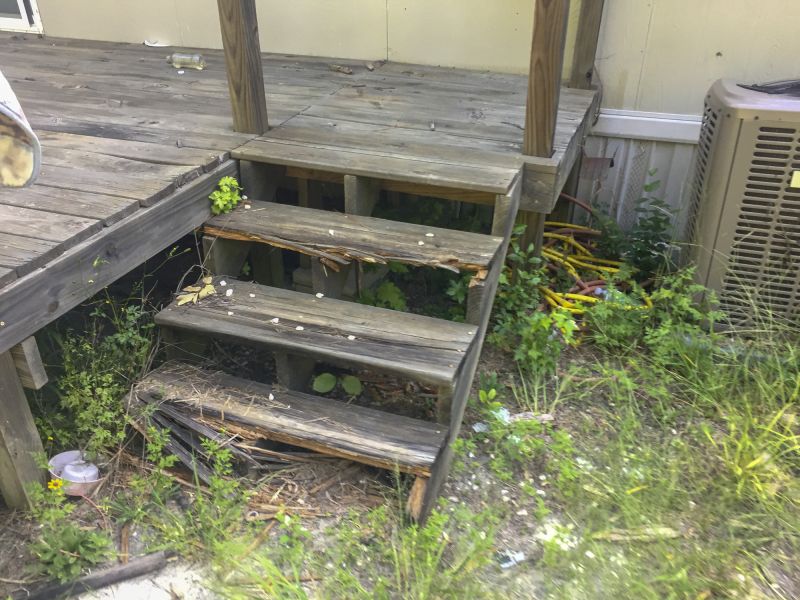 Wood Stairs Repair detail